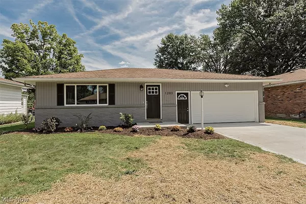 Mayfield Heights, OH 44124,1203 Jackie LN