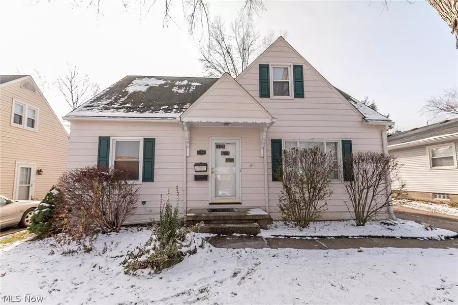 118 Van Buren AVE, Cuyahoga Falls, OH 44221