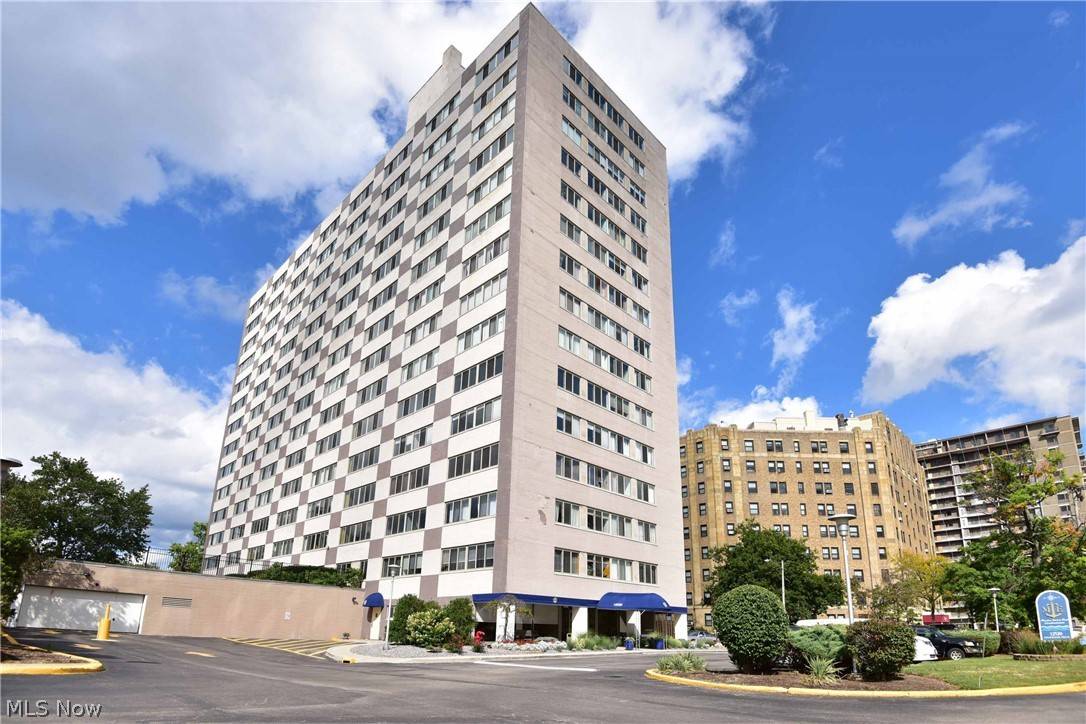 12520 Edgewater DR #1608, Lakewood, OH 44107