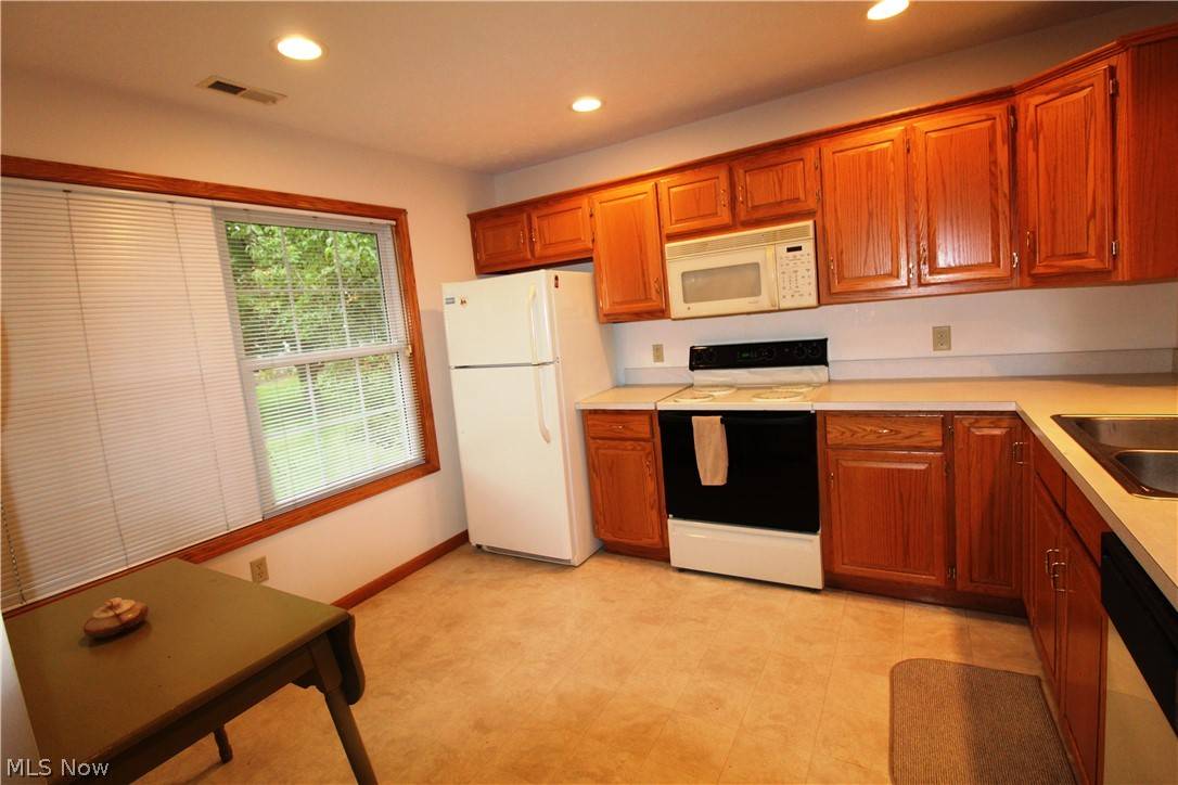 Orrville, OH 44667,433 Brandon CT