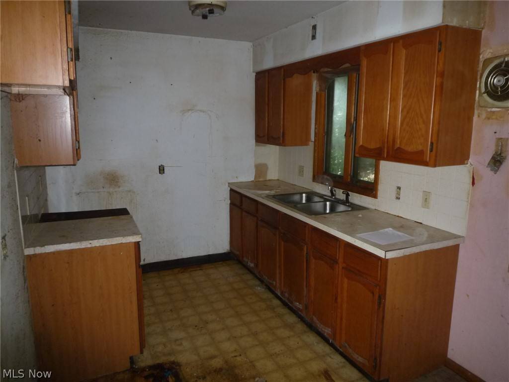 Akron, OH 44307,1344 Pontiac AVE