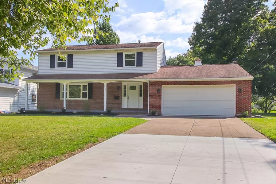 112 Briar Lake DR, Elyria, OH 44035