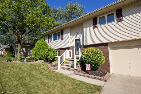 Brunswick, OH 44212,4017 Hilltop DR