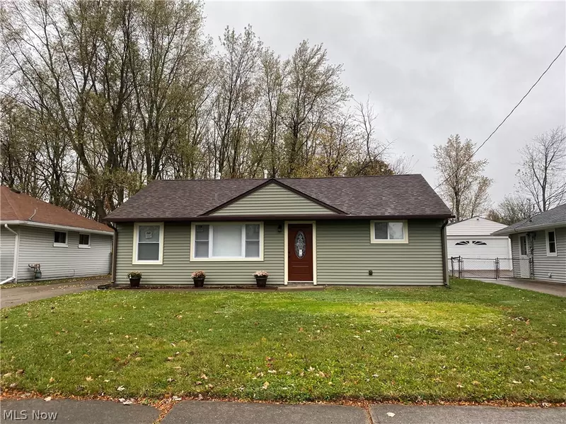 4207 Belle AVE, Sheffield Lake, OH 44054