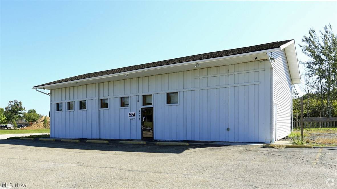 2156 E Waterloo RD, Akron, OH 44312