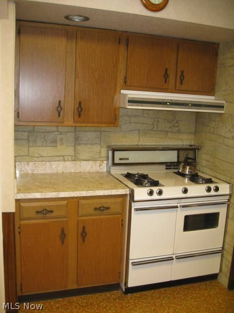 Cleveland, OH 44105,8225 Bancroft AVE