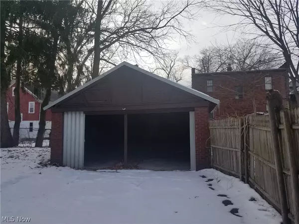 Akron, OH 44310,768 Chalker ST