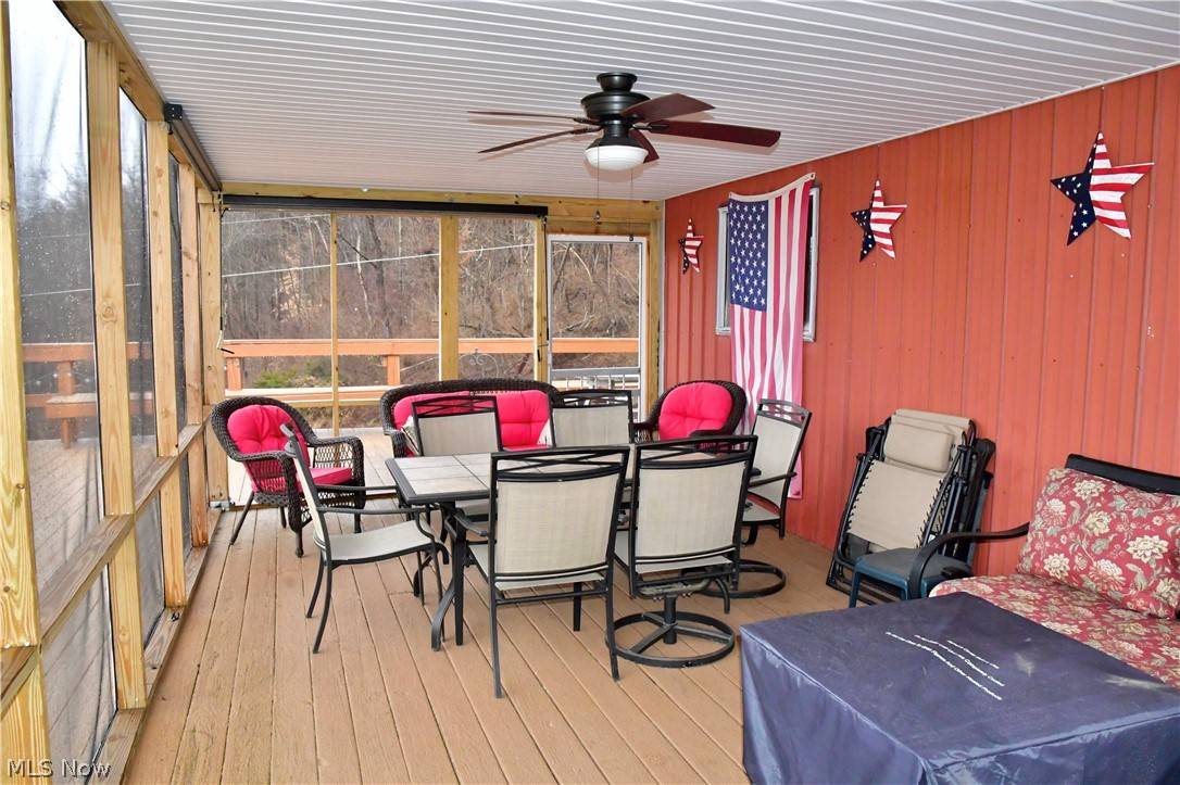 Coshocton, OH 43812,21221 Township Road 282