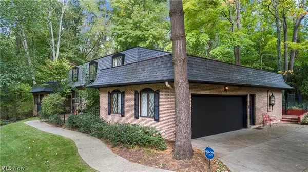 Silver Lake, OH 44224,3715 Country Club DR