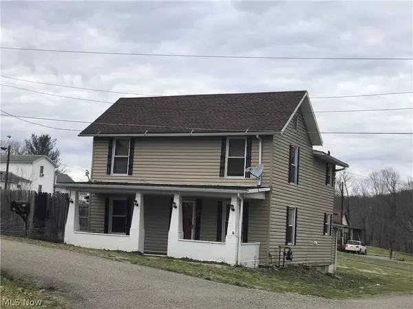 135 2nd ST, Lower Salem, OH 45745