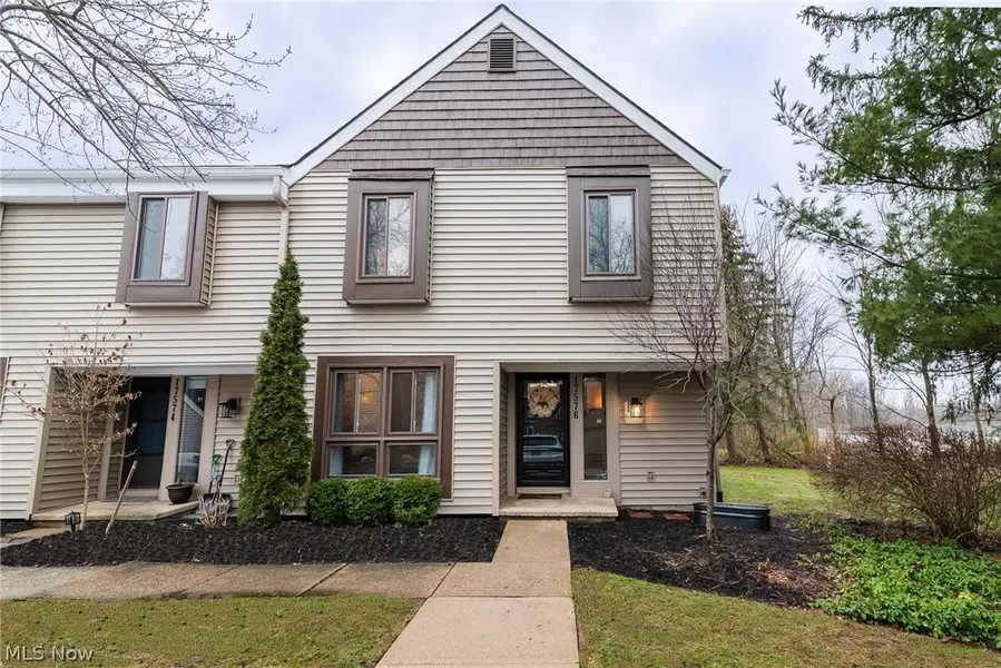 17576 Fairlawn DR, Chagrin Falls, OH 44023