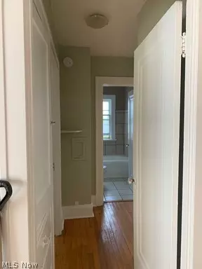 Shaker Heights, OH 44120,17010 Kenyon RD