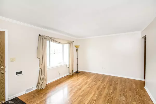 Sheffield Lake, OH 44054,385 Lynne DR