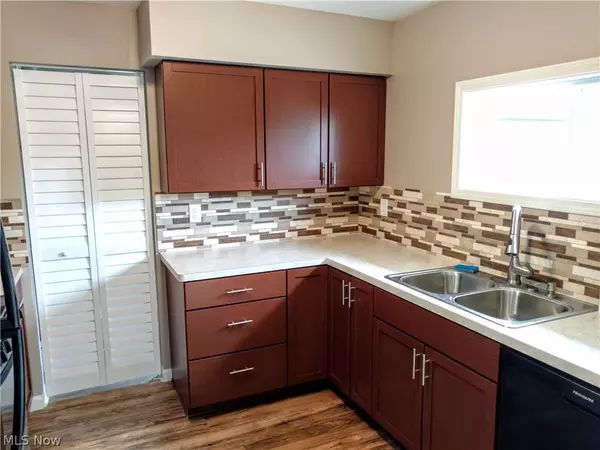 Berea, OH 44017,218 Milton ST