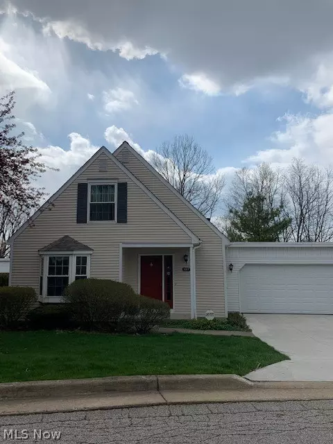 Cuyahoga Falls, OH 44223,3317 Brookside LN