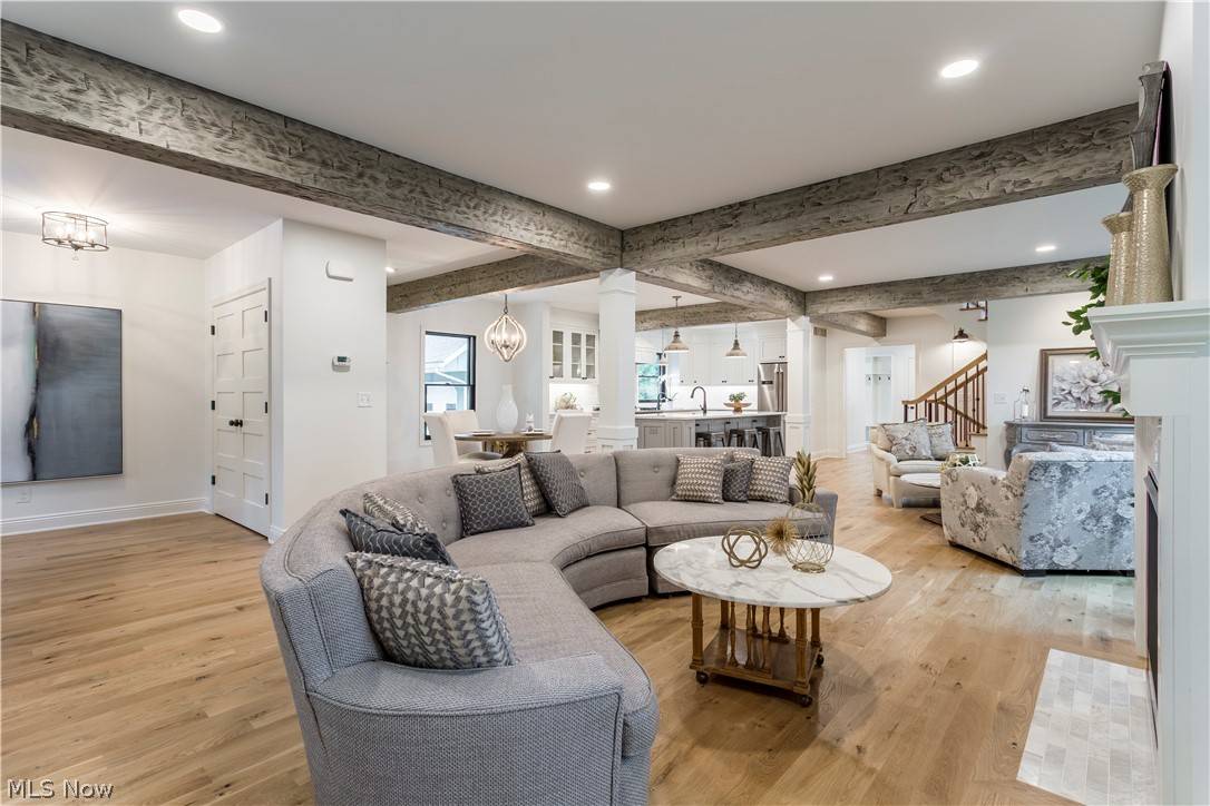 Chagrin Falls, OH 44022,315 E Washington ST