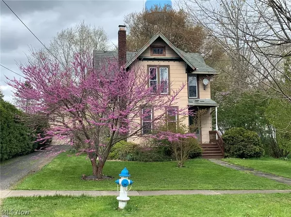 8219 Maple AVE, Garrettsville, OH 44231