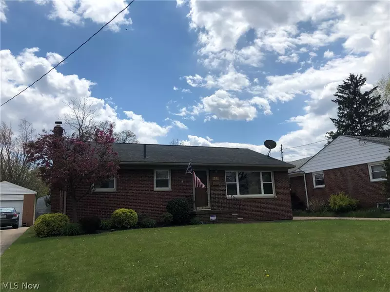 86 E Woodsdale AVE, Akron, OH 44301