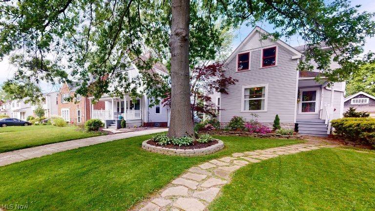 3674 Stoer RD, Shaker Heights, OH 44122