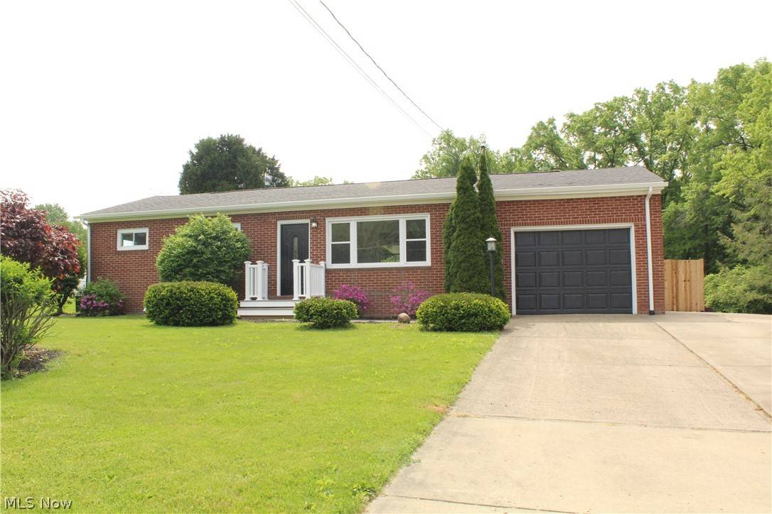 1363 Southeast BLVD, Salem, OH 44460