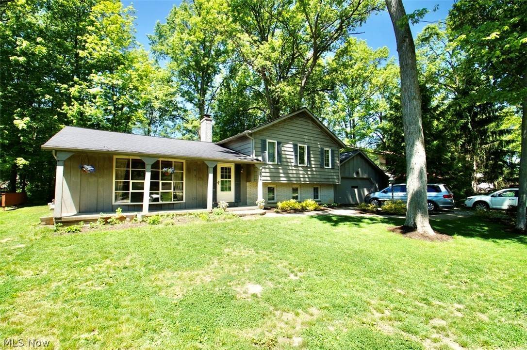 166 Scenic View DR, Copley, OH 44321
