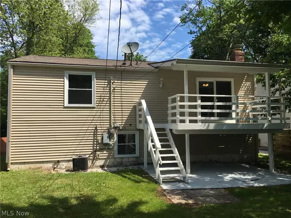 Madison, OH 44057,6242 Selkirk DR