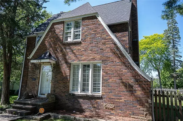 Bedford, OH 44146,109 Ennis AVE