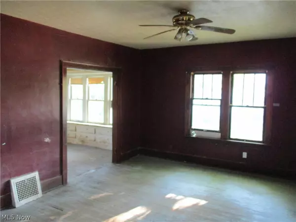 Cuyahoga Falls, OH 44221,806 Munroe Falls AVE