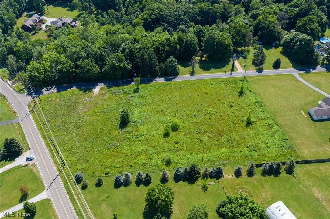 Garrettsville, OH 44231,V/L Center & Hopkins