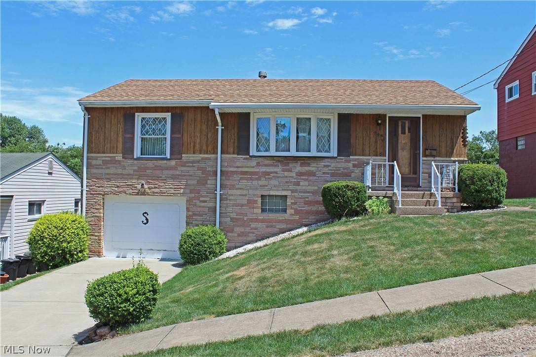 405 Helen ST, Weirton, WV 26062