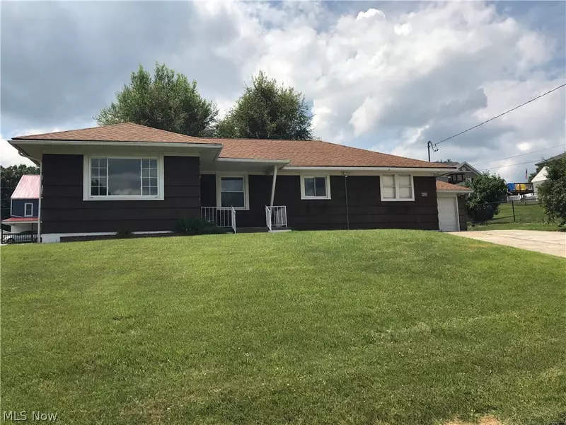 210 Elaine AVE, Follansbee, WV 26037