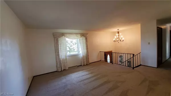 Wintersville, OH 43953,52 Pleasant ST