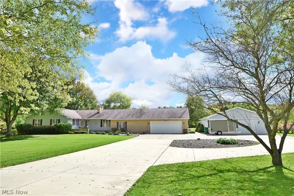 5794 Warren Sharon RD, Brookfield, OH 44403