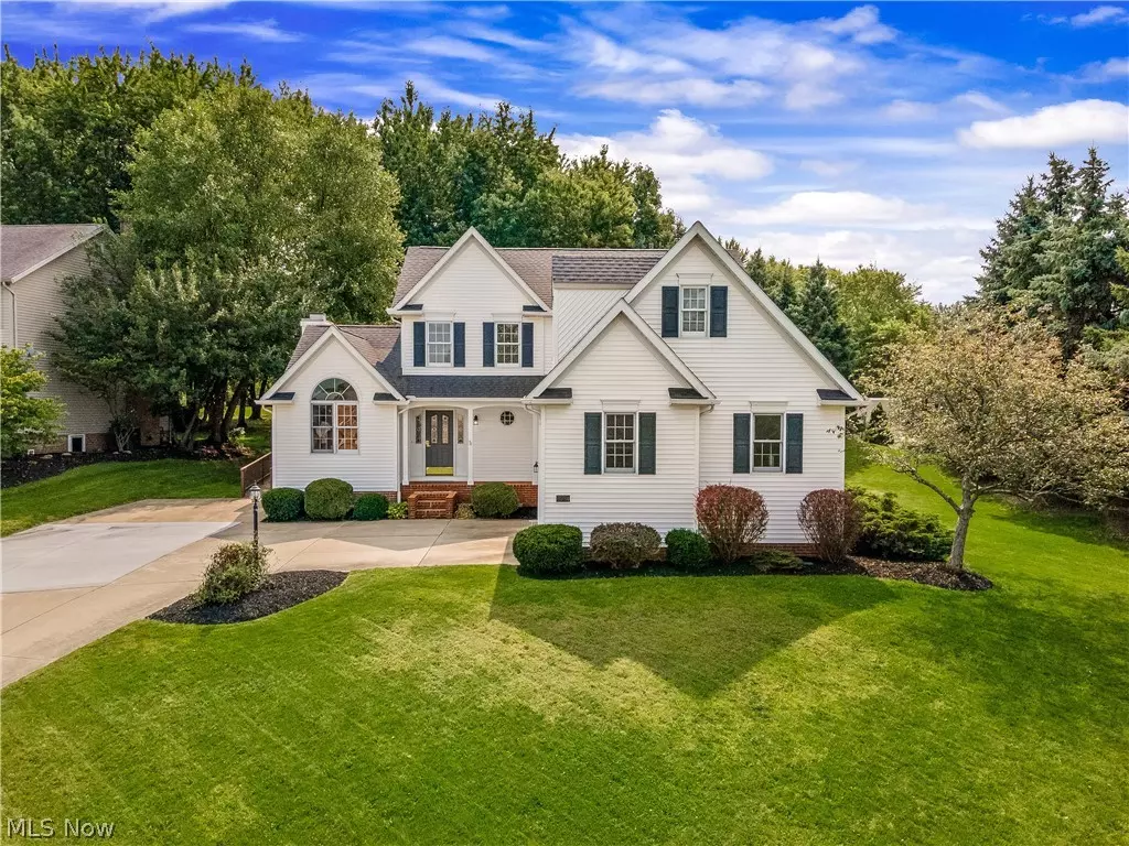 Canton, OH 44718,6984 Thornwood ST NW