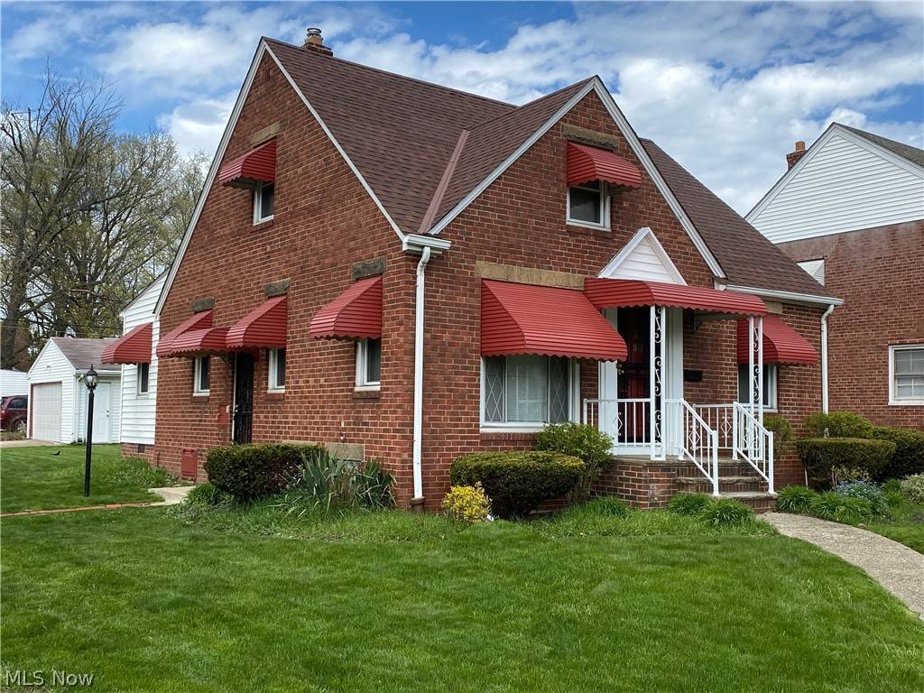 16101 Throckley AVE, Cleveland, OH 44128