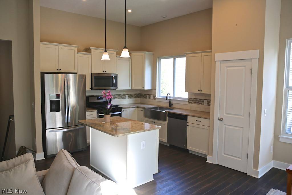 Medina, OH 44256,3041 Riverview LN