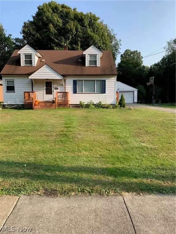 Silver Lake, OH 44224,3054 Lake RD