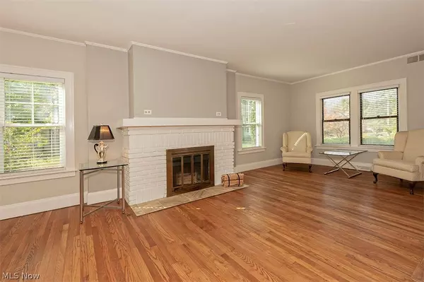 Cleveland Heights, OH 44118,2260 Briarwood RD
