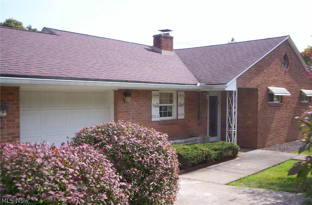 140 Pleasantview DR, Weirton, WV 26062