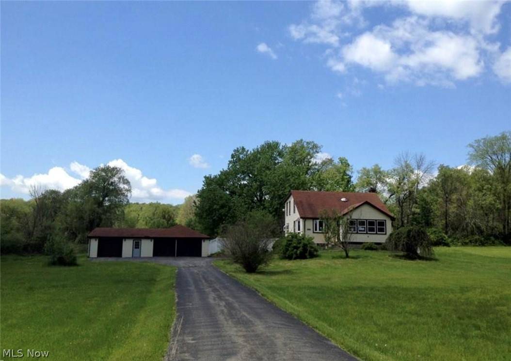 9614 S Salem Warren RD, Salem, OH 44460