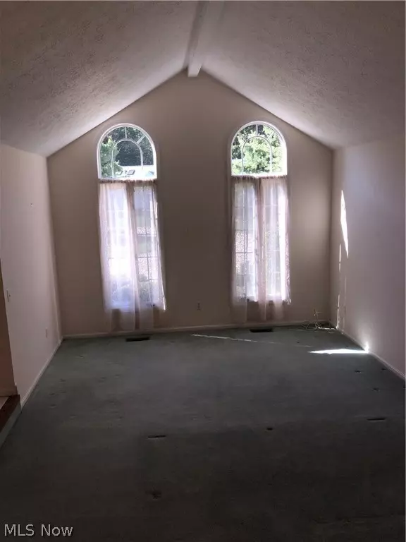 Strongsville, OH 44136,17883 Cambridge OVAL