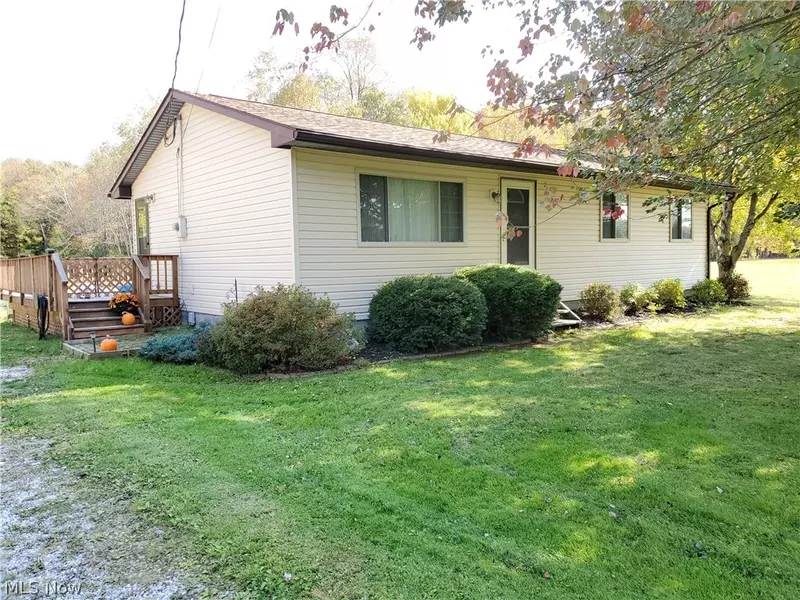 2374 State Route 45 N, Rock Creek, OH 44084