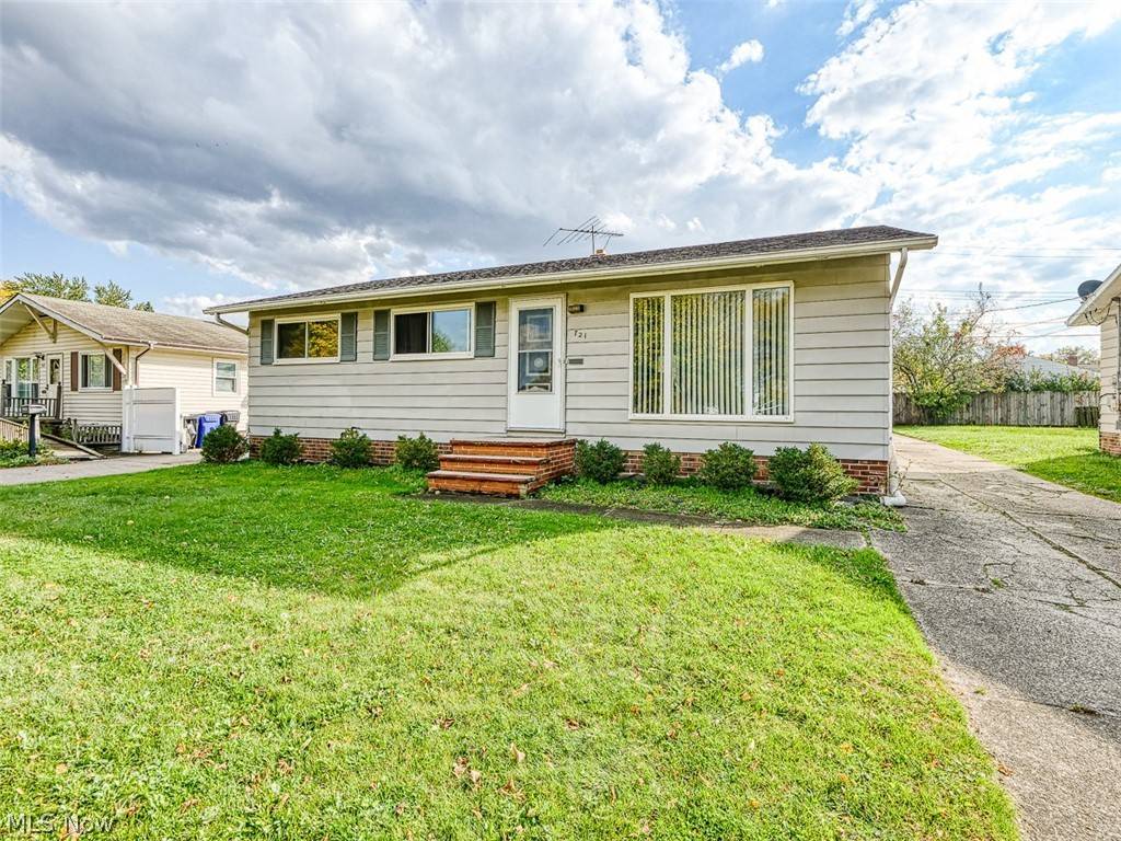 721 Timothy LN, Cleveland, OH 44109