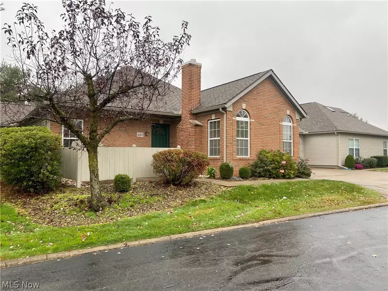 4282 Hunters Chase LN, Wooster, OH 44691