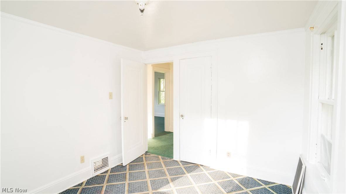 Akron, OH 44320,325 Grace AVE