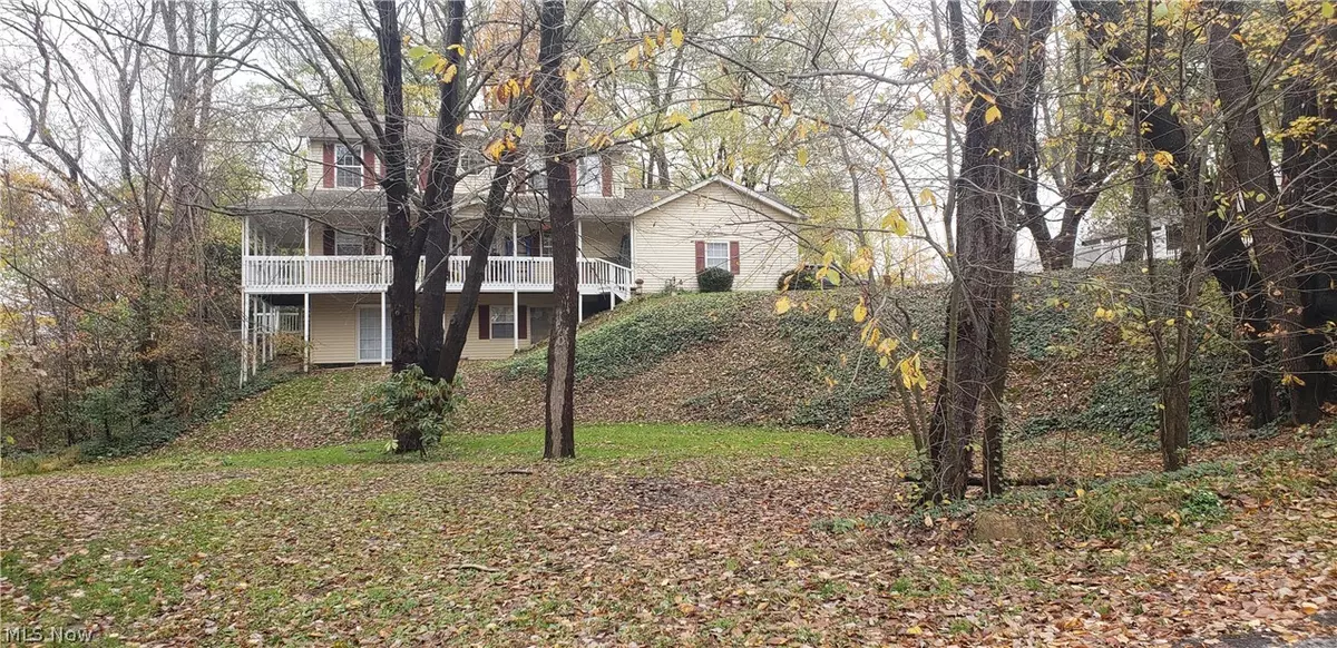 Ravenna, OH 44266,3601 Lovers LN