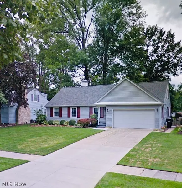 329 Vassar AVE, Elyria, OH 44035