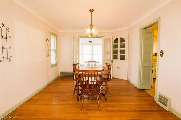 Cleveland Heights, OH 44121,1152 Pennfield