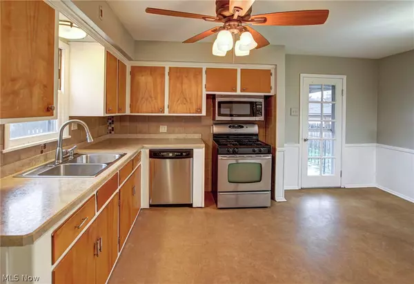 Parma, OH 44134,3416 Maplecrest AVE