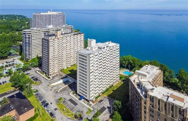 12520 Edgewater DR #1504, Lakewood, OH 44107